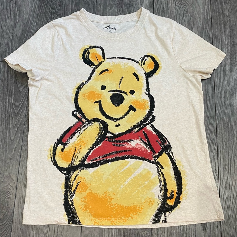 Disney Winnie the Pooh Cream Graphic Women’s T-Shirt Medium